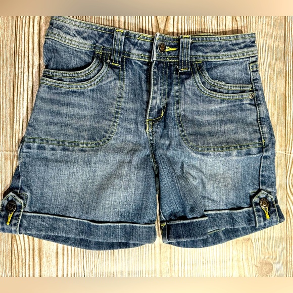 Arizona Jean shorts with cuff. Girls size 10 - Picture 1 of 3